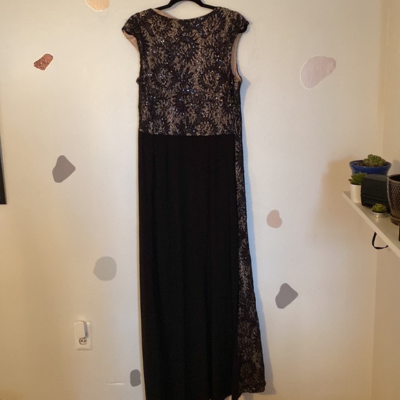 Macys Evening Gown size 16 - Picture 4 of 5